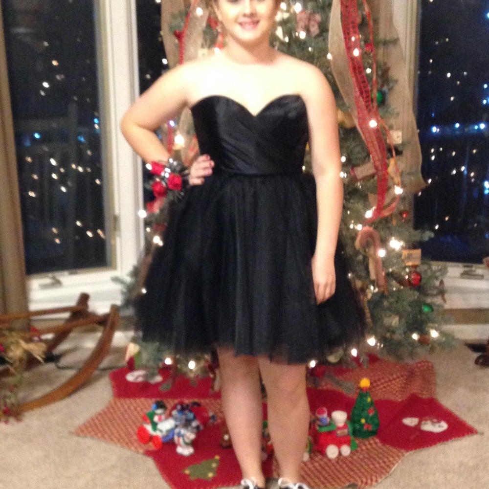 Sherri hill 10